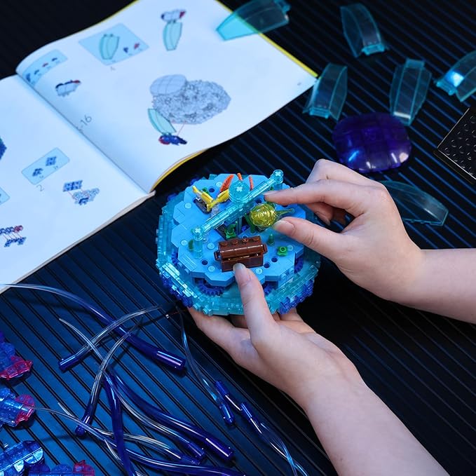 Jellyfish Building Set with LED Lights Floating Jellyfish Lamp for Home Decor Ocean Animal Collection Model with Coral & Seaweed Creative Display Gift for Adults Teens 14+