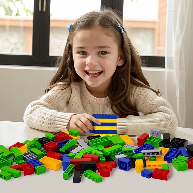 1000 Piece Building Bricks Set Classic Creative MOC Bricks Starter Set Accessories Compatible with All Major Brands Parts and Pieces Building Toys Sets for Boys & Girls 4 5 6 7+