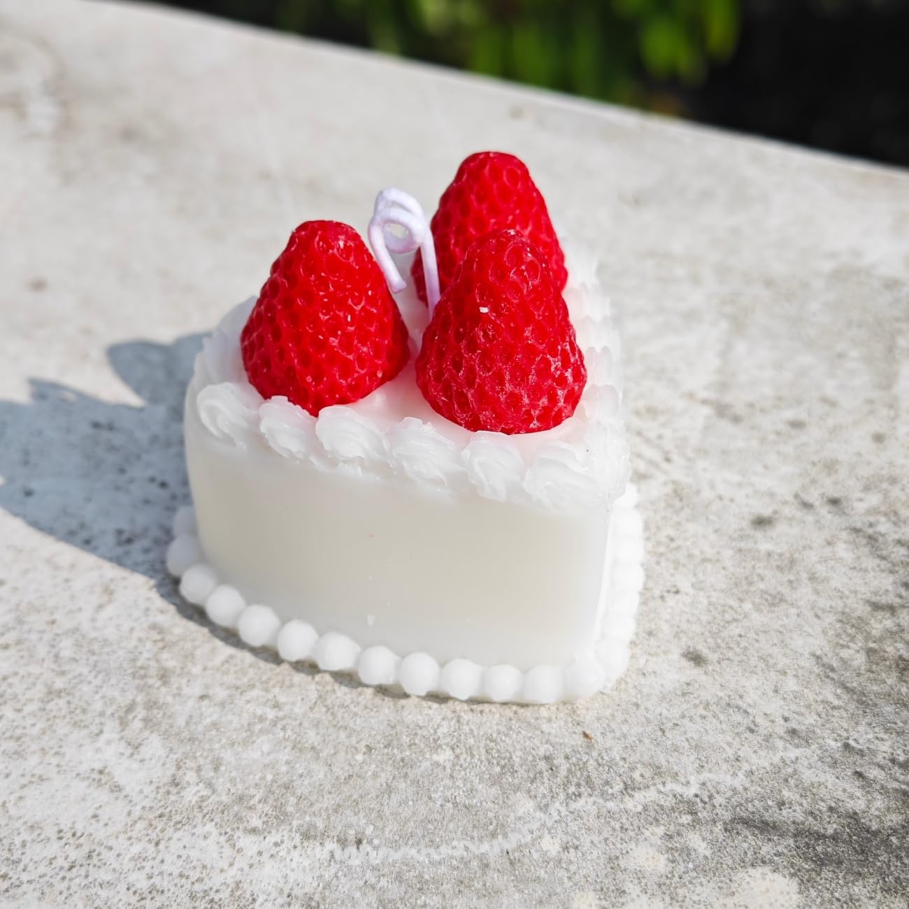 Strawberry Cake Candle, Handmade, Scented Birthday Cake Candle, Decorative Fake Food for Home Décor, Gift for Women & Girls, 3.15"x3.15"