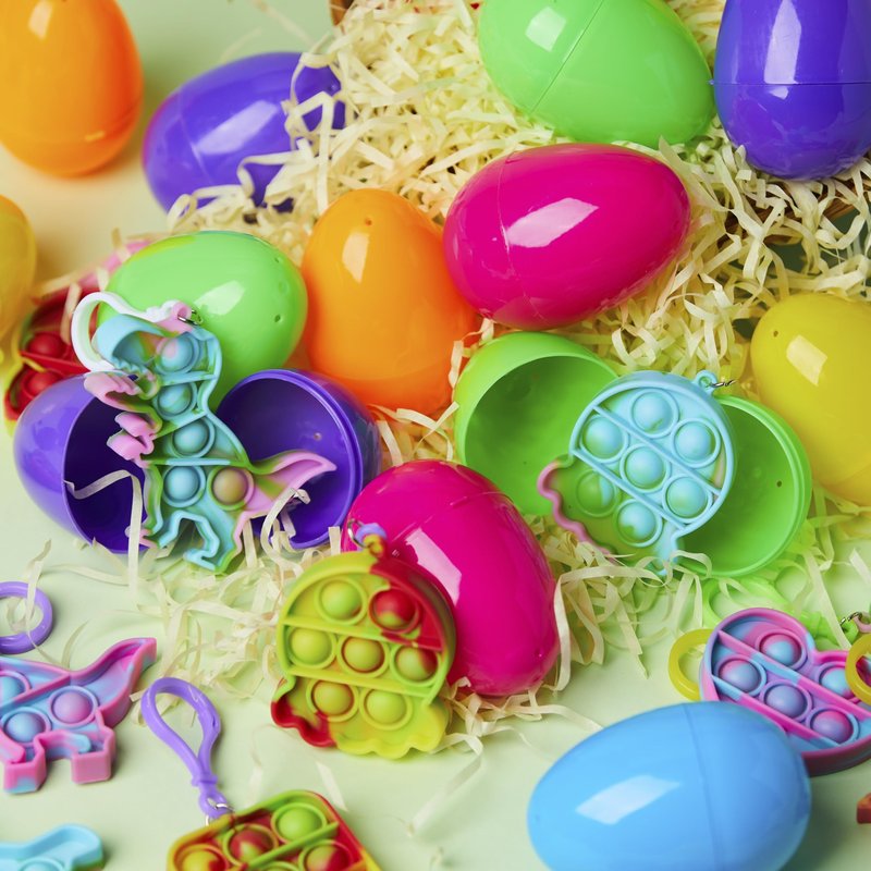 JOYIN 24 Pcs Pre Filled Easter Eggs with pop Keychain Toys for Easter Theme Party Favor, Pop Fidget Stress Relief Squeeze Bubble for Eggs Hunt, Classroom Exchange and Game Prize Supplies
