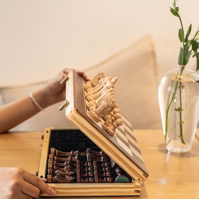A&A 15 Magnetic Wooden Chess Set/Folding Board / 3 King Height German Knight Staunton Chess Pieces/Mahogany & Maple Inlaid /2 Extra Queen