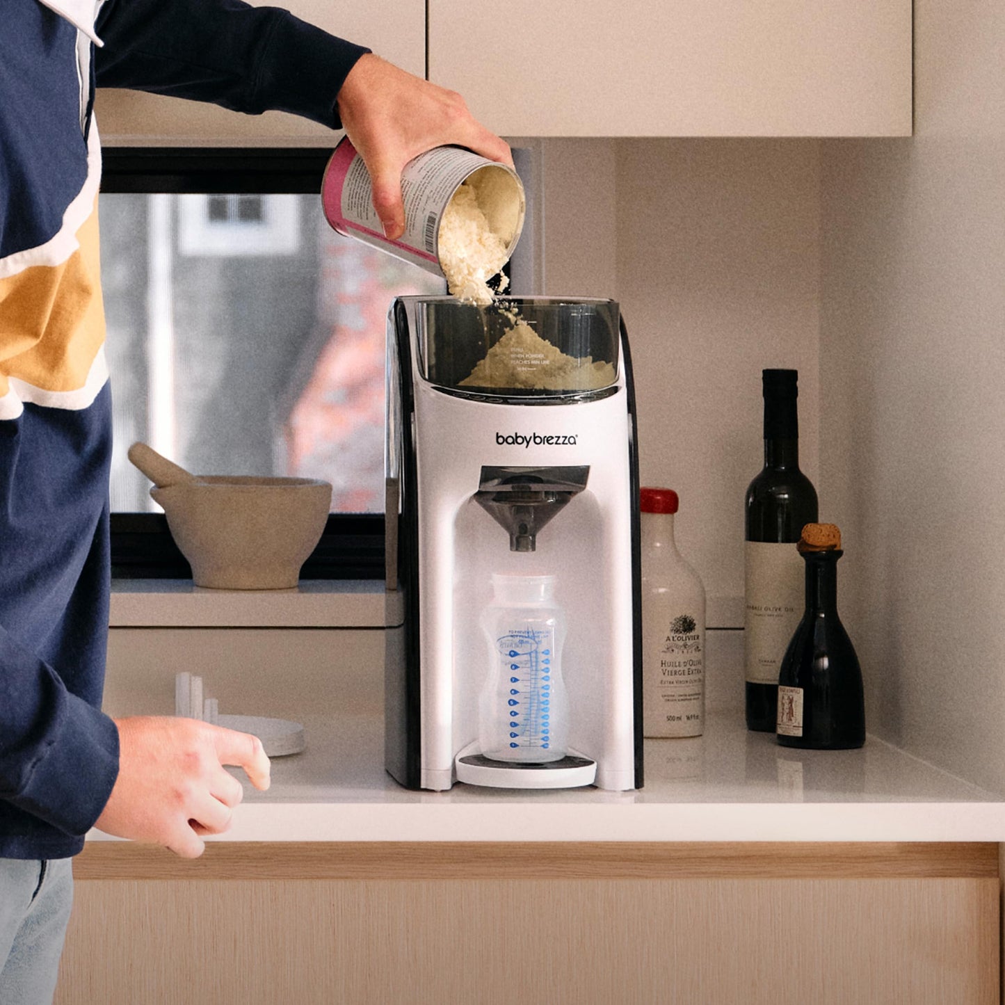 Baby Brezza Formula Pro Advanced Formula Dispenser Machine - Automatically Mix a Warm Formula Bottle Instantly - Easily Make Bottle with Automatic Powder Blending, Charcoal