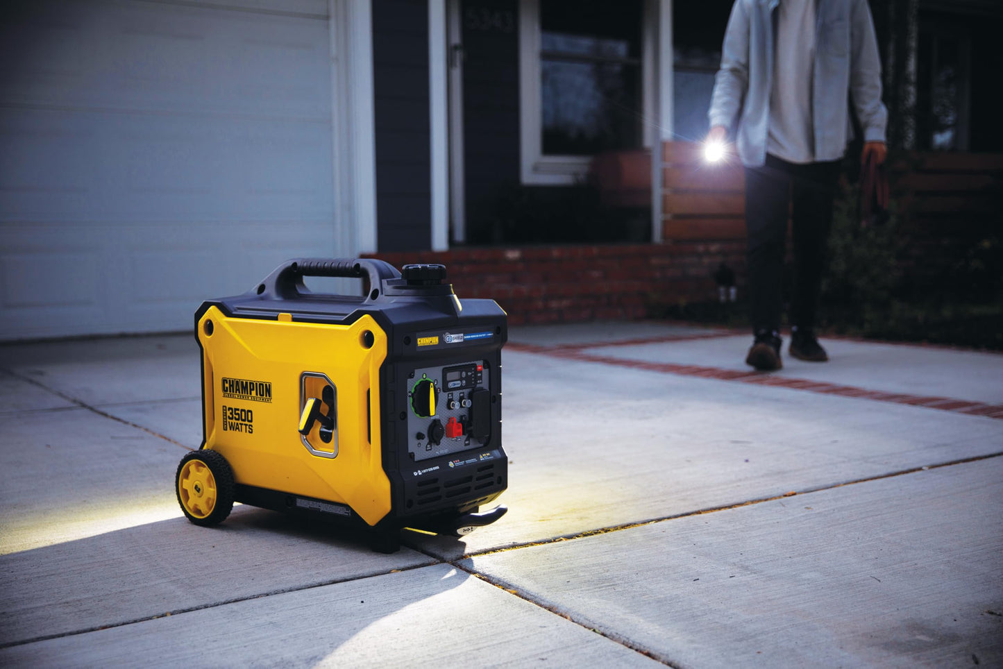 Champion Power Equipment 3500-Watt Portable Inverter Generator with Quiet Technology and CO Shield