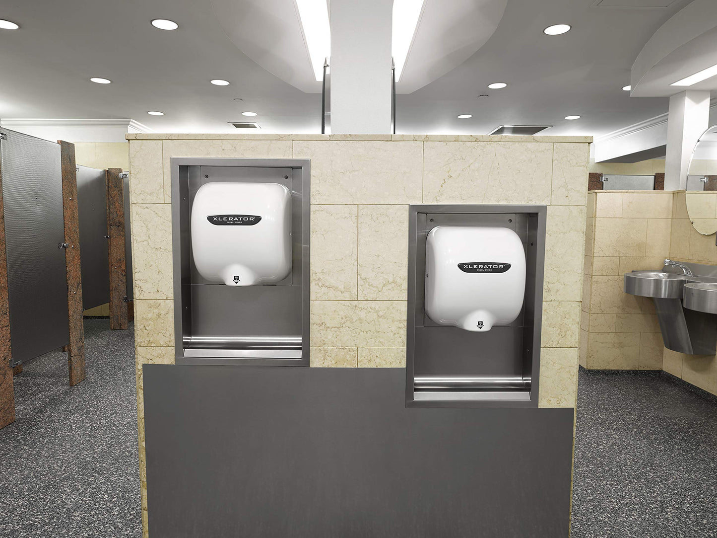 Excel Dryer XL-BWV Hand Dryer XLERATOR XL-BW Automatic, Surface-Mounted, White Thermoset (BMC) Cover, 208-277V Standard Nozzle