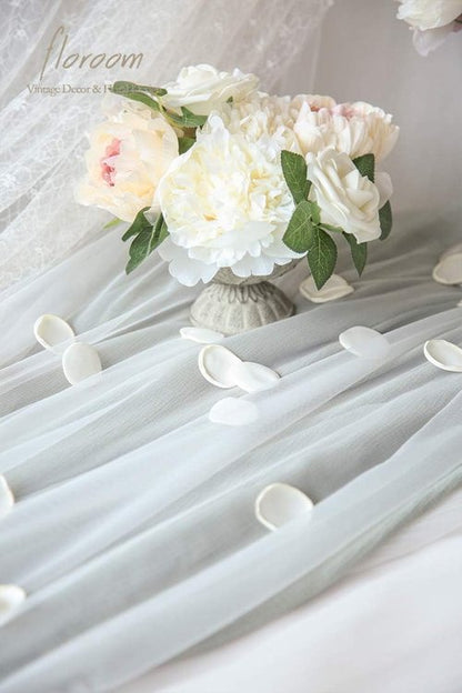 Floroom 300 Pcs Ivory Faux Silk Rose Petals - Perfect for Weddings, Table Centerpieces & Romantic Decor