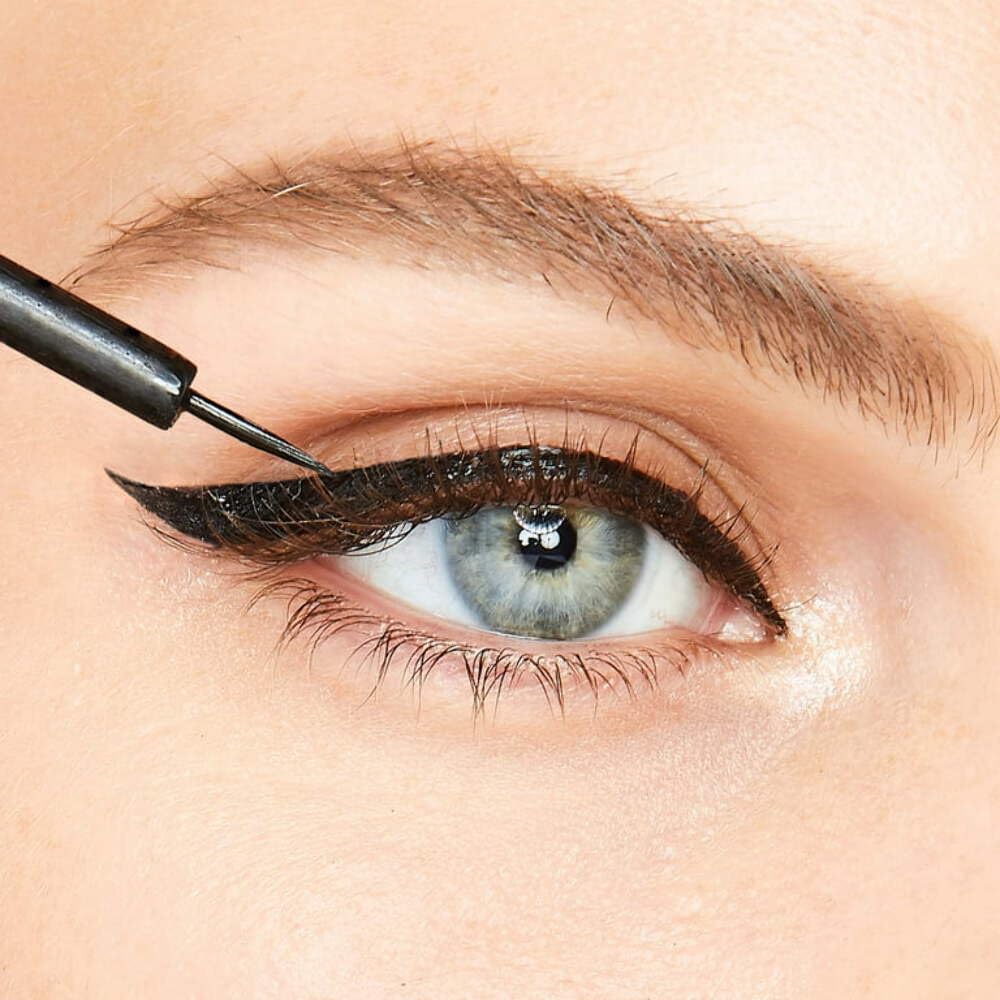 KISS Magnetic, Magnetic Eyeliner, Smudge Proof, Works Magnetic Lashes, Includes 1 Magnetic Lash Eyeliner, Long Lasting Wear, Can Be Used With Strip Lashes And Lash Clusters