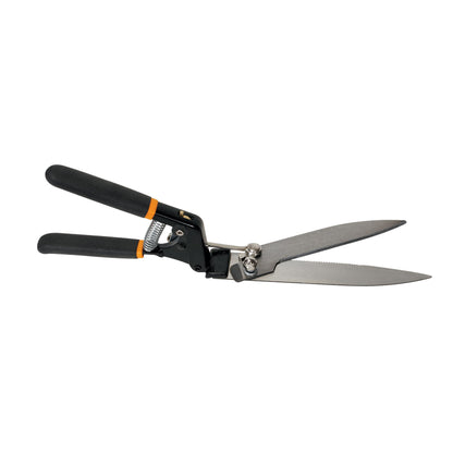 Fiskars Grass Shears, 5-Inch Serrated Blade Grass Cutter and Garden Shears with Power-Lever Technology Offers More Cutting Power