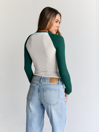 Trendy Queen Women's Long Sleeve Shirts Slim Fit Stretchy Color Block Slightly Cropped Tops