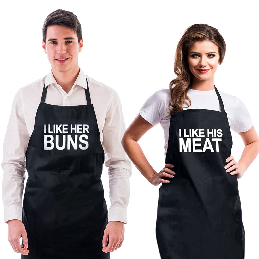 Funny Apron & Gift Bag (Black) - I Like her Buns, I Like His Meat, Kitchen Apron, Cooking Apron For Girlfriend, Boyfriend, Best Friend - Couple Gift, Birthday, Anniversary, Wedding Gift Idea - ForkIt