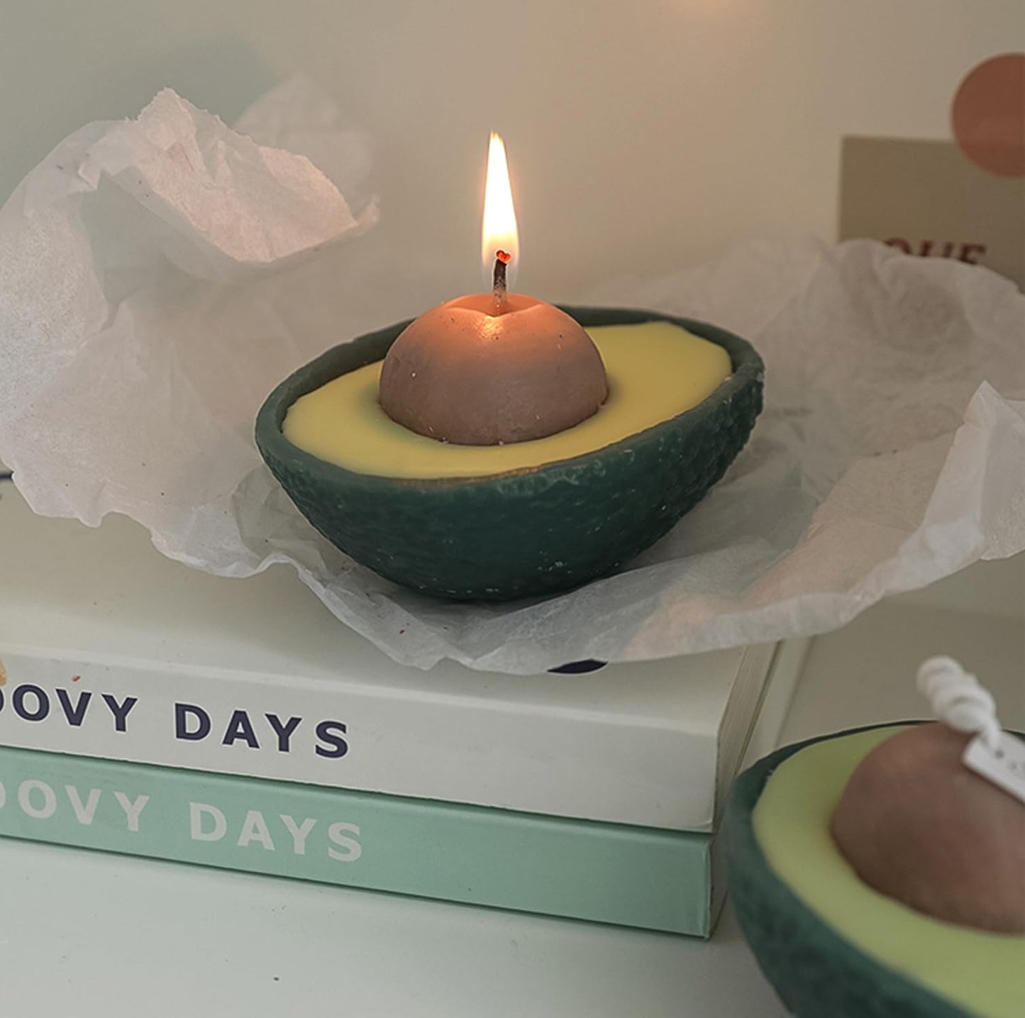 Avocado Shaped Scented Candle,90G Aroma Soy Wax Decorative Candle for Table Photo Prop Birthday Gift,Prefect for Meditation Stress Relief Mood Boosting Bath