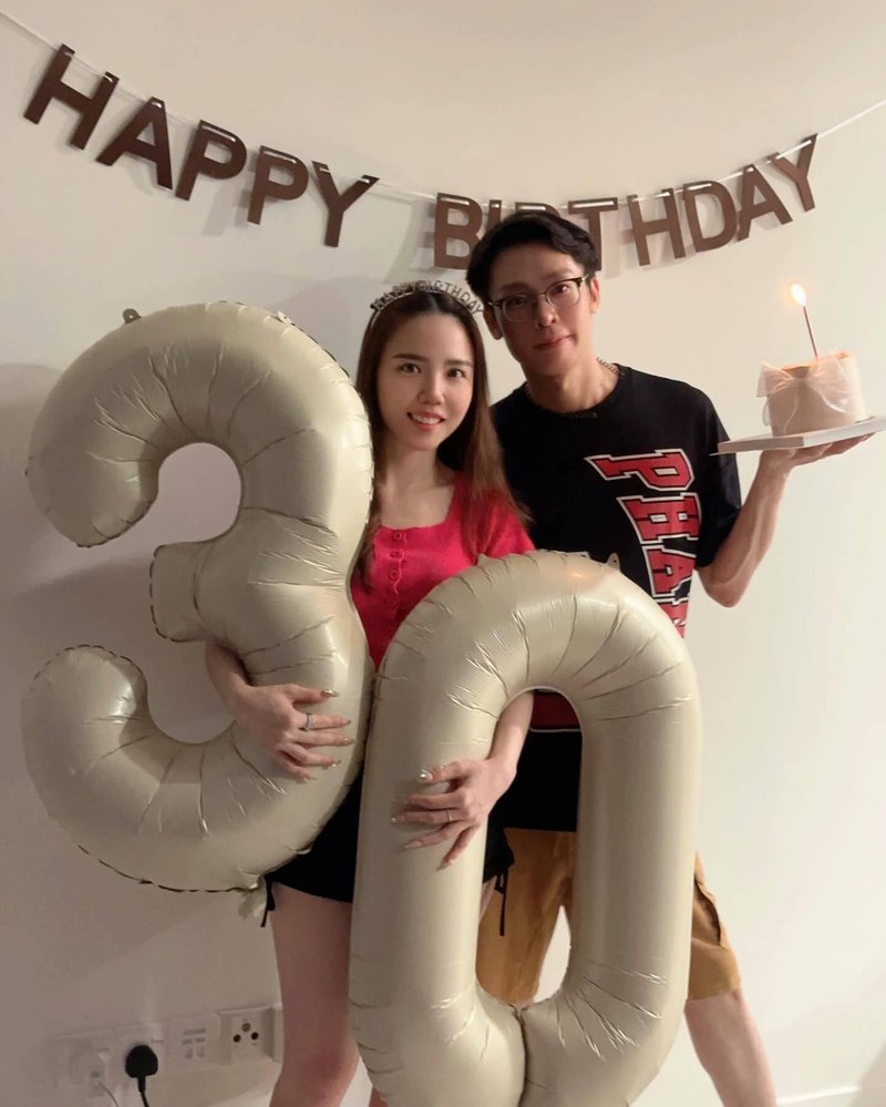 Cream Number 7 Balloon 40 Inch, 7th Birthday Party Decorations for Children, Giant 7 Foil Balloon for Party Supplies