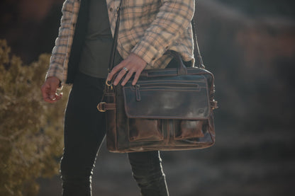 Buffalo Leather Pilot Bag (Dark Walnut)