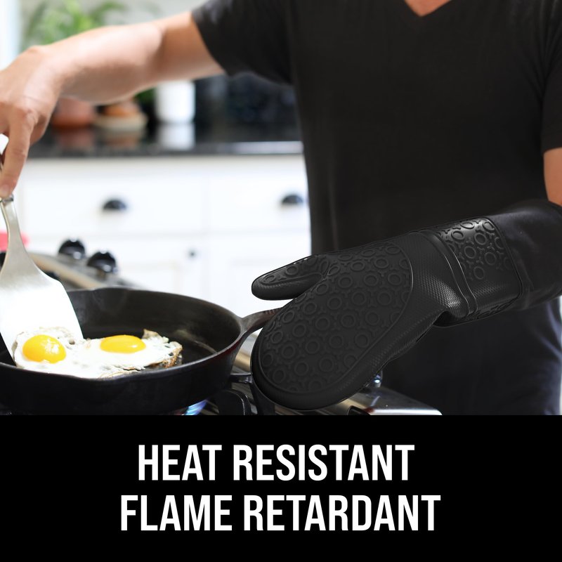 BPA-Free Silicone Oven Mitts Ultra Heat Resistant up to 500°F - Oven Mitts with Thick Cotton Liner - Long Slip Resistant Pot Holders, Flexible Oven Gloves - Black 14.7