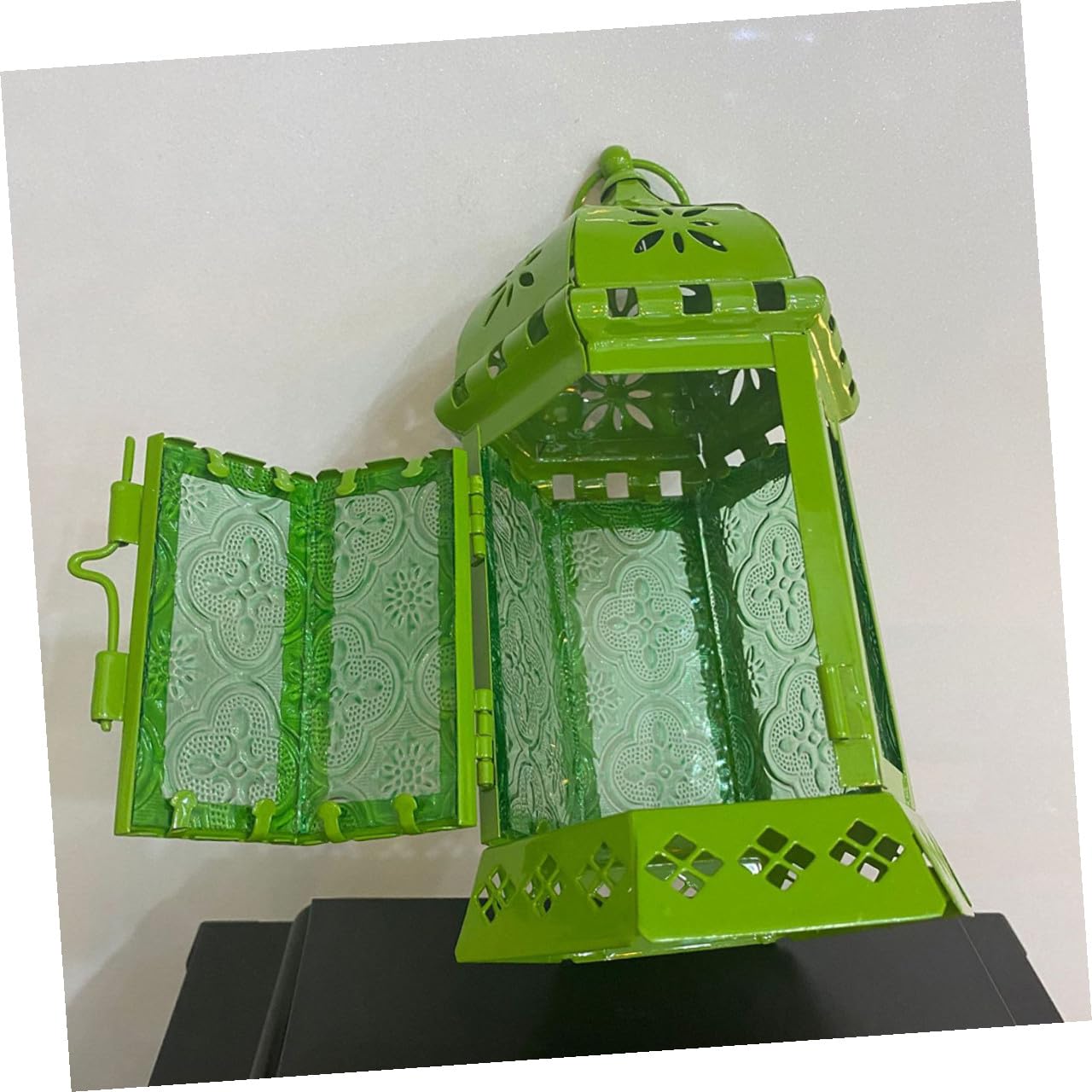 HINTRMENT European Style Moroccan Iron Art Candle Holder in Green, Unique Household Decoration for Party and Birthday, Sturdy Iron Material Candlestick Holder for Garden and Wedding