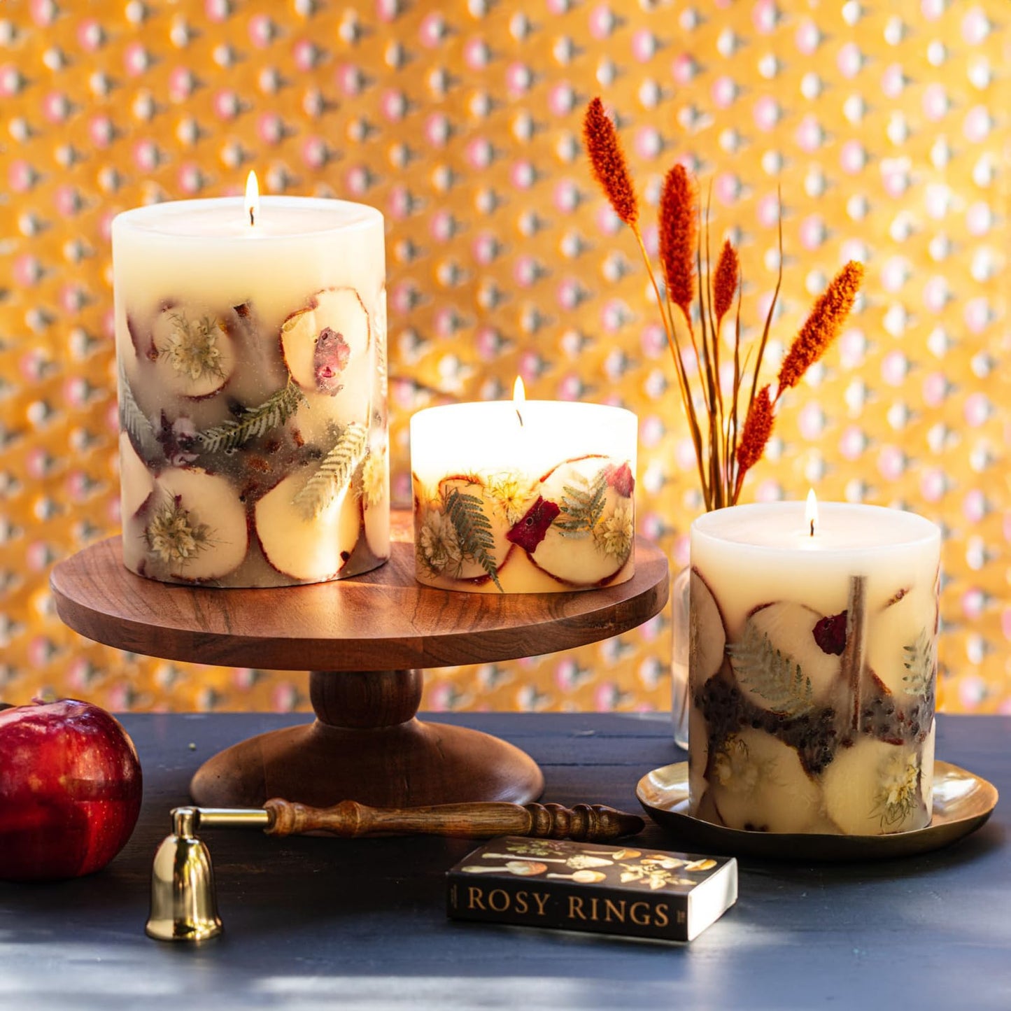 Rosy Rings Small Round Botanical Candle - Spicy Apple 5.5" Burn Time 120 Hours Notes of Cardamom, Cinnamon, Clove, Long Lasting Candles, Candle Gifts