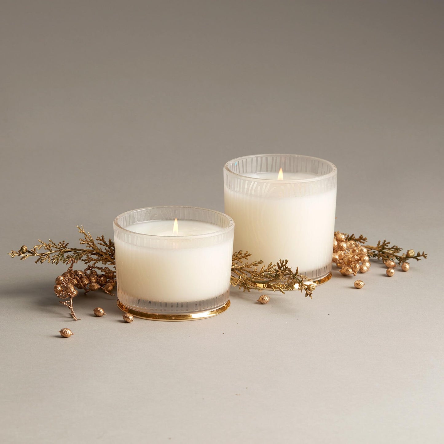 Thymes Frasier Fir Candle - Gilded Collection - Frosted Wood Grain Design with Gold Lid & Base - Pine Scented Candles for Women & Men - Luxury Home Fragrance - Elegant Christmas Decor (Medium, 9 oz)