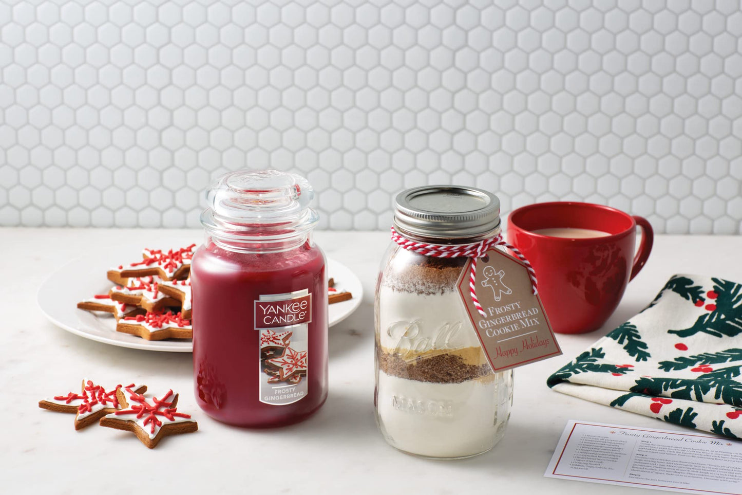 Yankee Candle Frosty Gingerbread Scented, Classic 22oz Large Jar Single Wick Candle, Over 110 Hours of Burn Time | Holiday Gifts for All