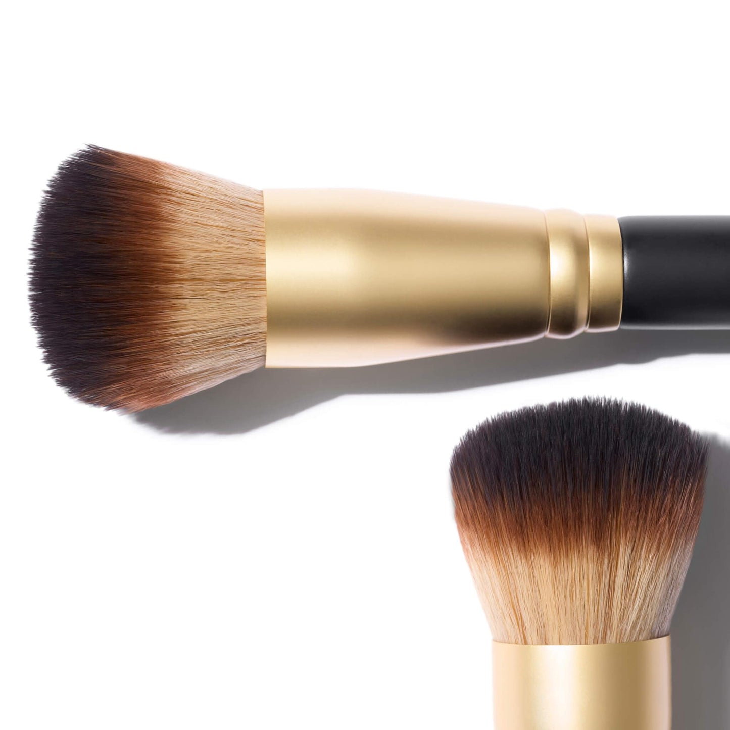 LAURA GELLER NEW YORK Retractable Black Kabuki Brush for Liquid, Cream and Powder Face Makeup With Aluminum Handle