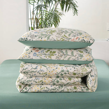 BUPIRD Queen Floral Comforter Set Soft Cute Floral Bedding Comforter Sets Garden Style Red Flower Print Botanical Flowers Comforter Set for All Seasons 1 Comforter and 2 Pillowcases