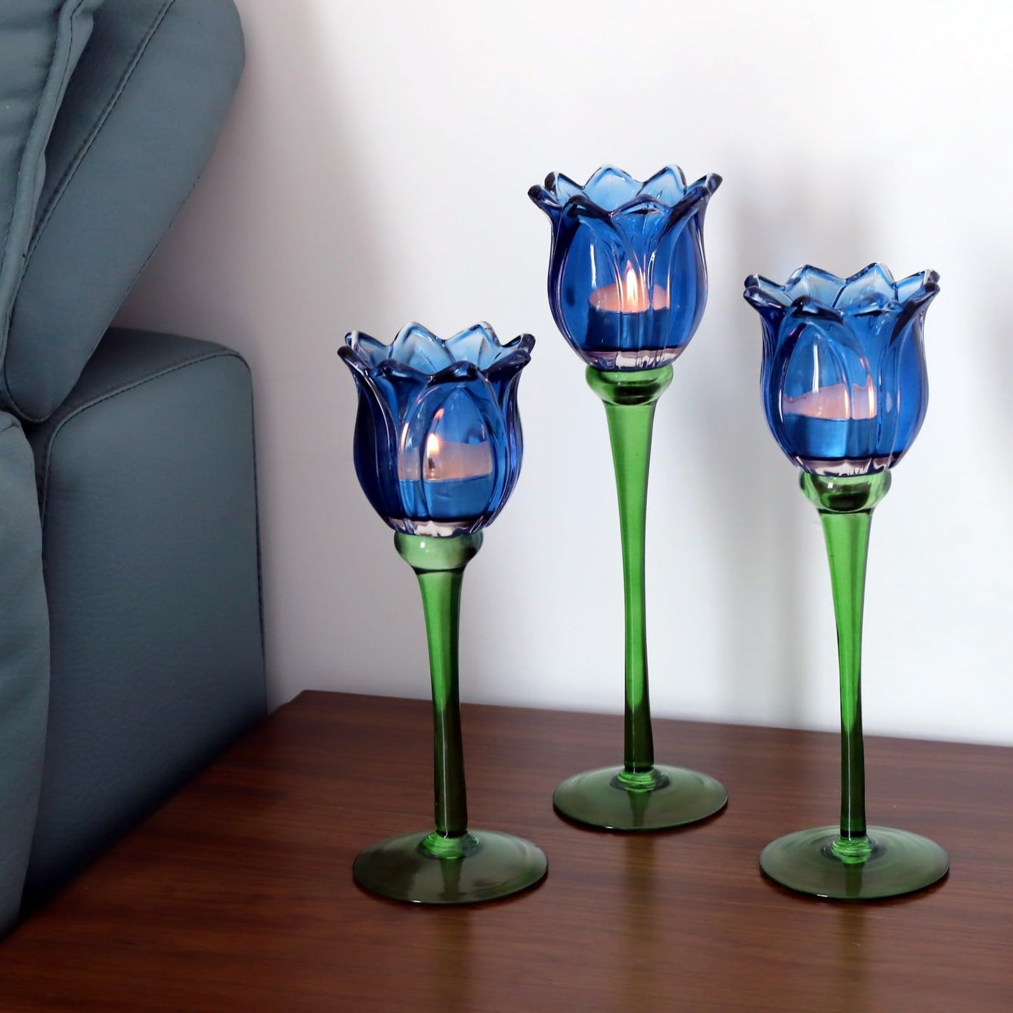 VOHO Blue Flower Tealight Candle Holder Set of 3 with Different Heights, Lovely Tulips Tea Light Candle Holder Glass Table Centerpieces for Dining Room Bookcase, Blue Votive Candle Holders Home Decor