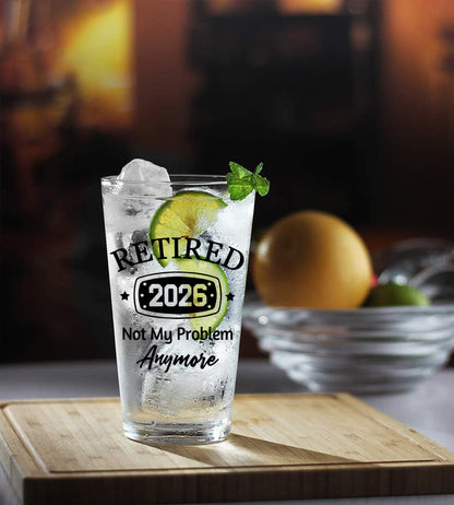 CASUVEA Retirement Gifts for Men Beer Glass, Retired 2025 Beer Glass, Funny Happy Retirement Gifts for Dad Grandpa Coworker Boss Friend Colleague Leader Boss Teacher Nurse, Birthday for Retiree
