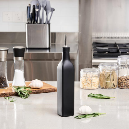 Restaurantware RW Base 16.9 Ounce Olive Oil Dispenser 1 Kitchen Oil Dispenser Bottle - With Stainless Steel Pourer Non-Leaking Black Glass Olive Oil Pourer For Cooking Or Salad Dressings