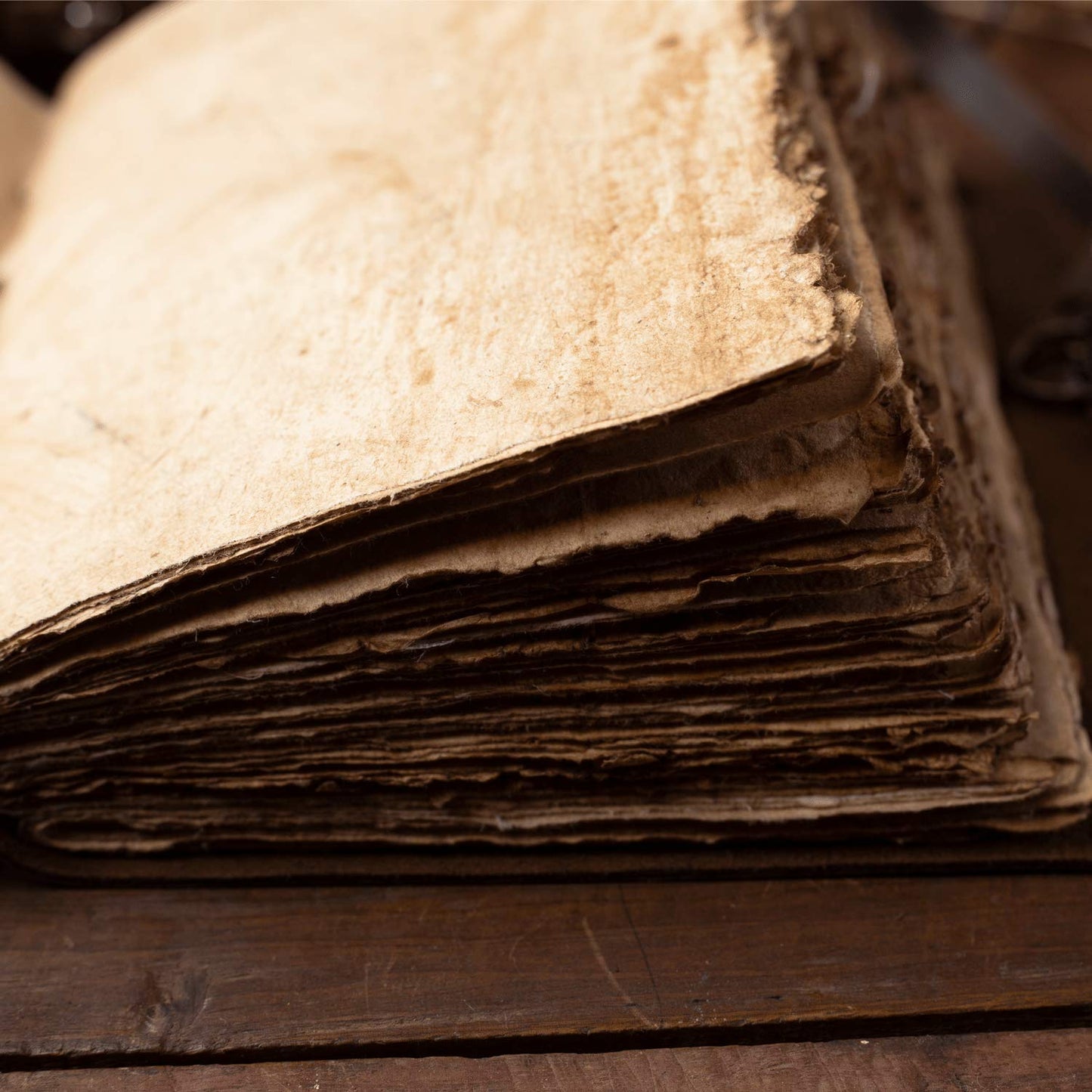 Vintage Leather Journal - Antique Handmade Deckle Edge Vintage Paper Leather Bound Journal - Book of Shadows Journal - Leather Sketchbook - Drawing Journal - Great Gift (Vintage Brown, 9"x6")