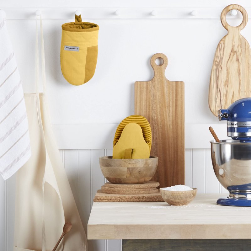 KitchenAid Beacon Two-Tone Non-Slip Mini Oven Mitt Set, Majestic Yellow, 5.5"x8", 2 Piece