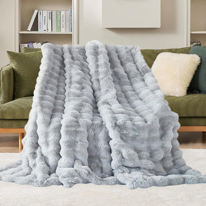 Soft Warm Faux Rabbit Fur Blanket - Thick 1000 G/M Faux Fur Throw with Ruffles - Fluffy, Versatile for Bed, Sofa, Office (Light Gray, 130x160cm / 51"x63")