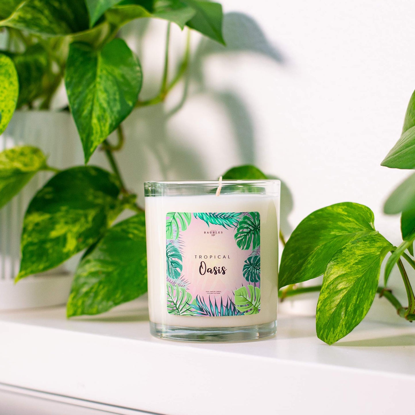 Kate Bissett Baubles Tropical Oasis Scented Premium Candle and Jewelry with Surprise Earring Inside | 10 oz Large Candle | Made in USA | Parrafin Free
