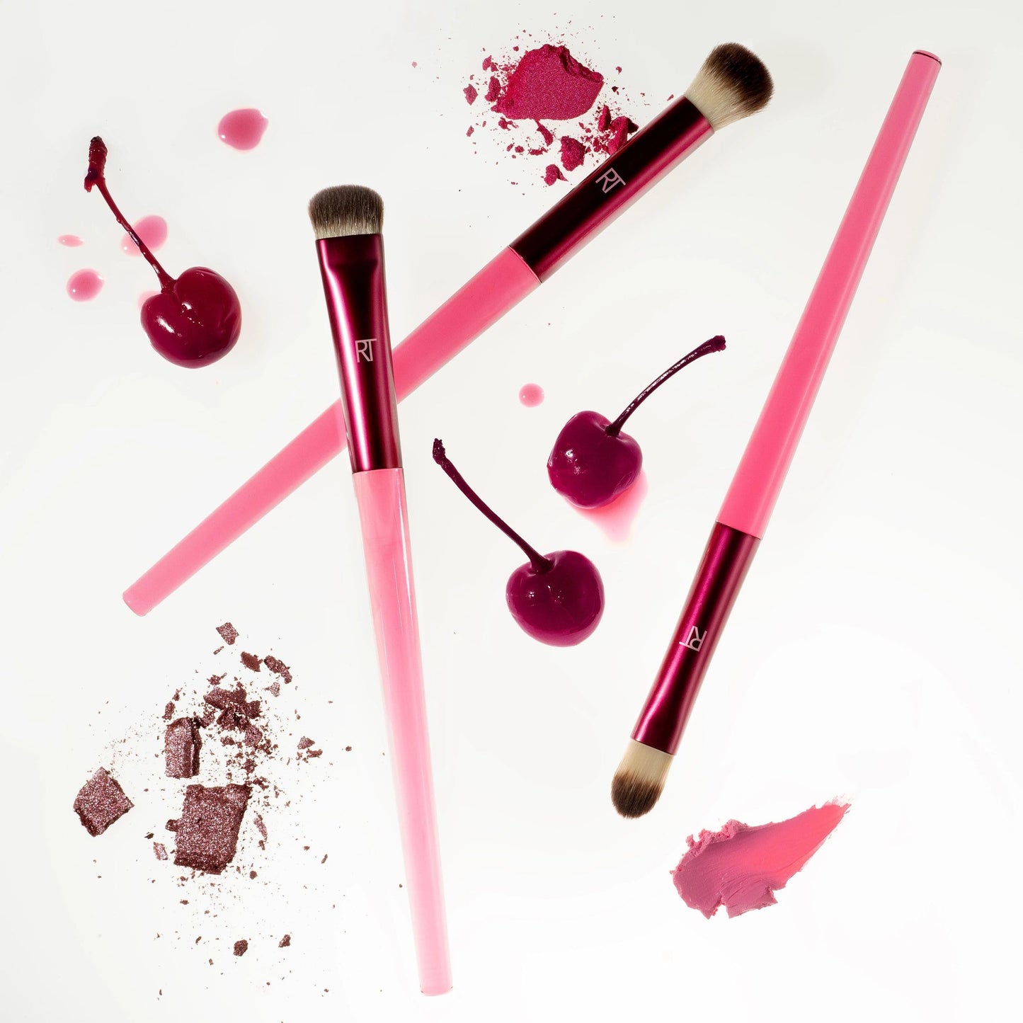 Real Techniques Cherry On Top Mini Marshmallow Puff Trio, Mini Makeup Puffs For Concealer & Foundation, Spot Correcting & Blending, Dry Use Beauty Sponge, Travel Size, Vegan & Cruelty-Free, 3 Count