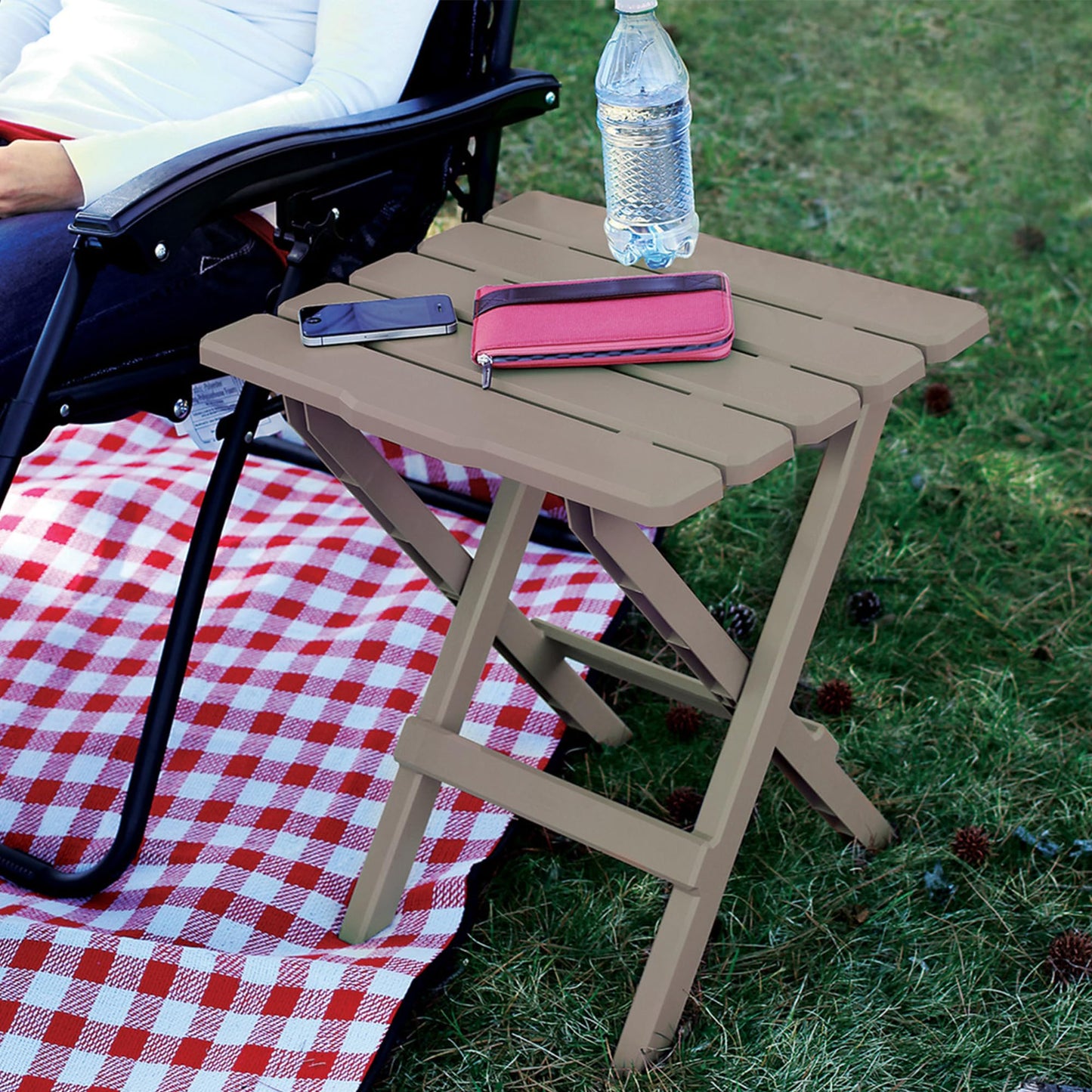 Camco 21045 Small Quick-Folding Adirondack Table, Plastic, Taupe