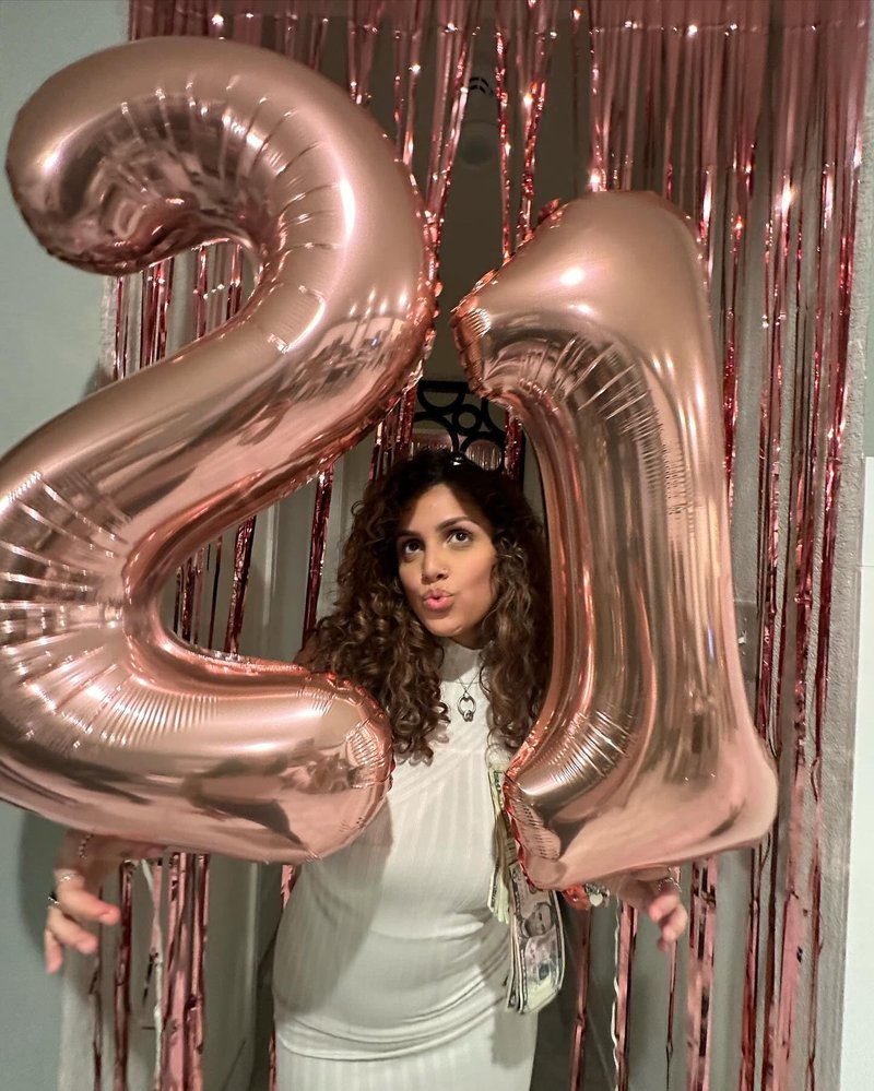 Rose Gold Number 19 Balloon 40 inch, 19 Number Balloons, 19th Birthday Decorations, 19 Year Old Women Men Rose Gold Party Supplies
