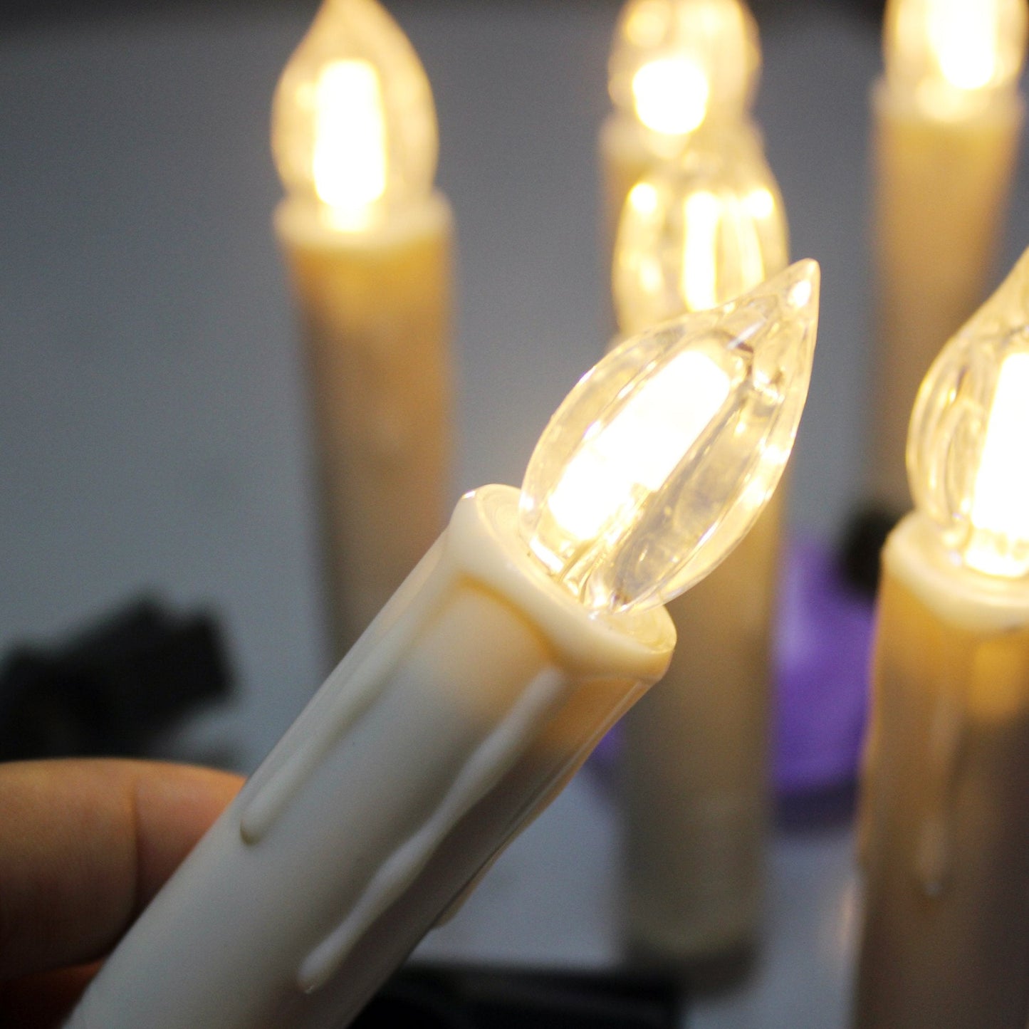 Gedengni Short Candlesticks LED Taper Candles, 4inches Battery Chandelier Remote LED Candle Sticks Flameless Candlesticks Timer Tapered Candles with Clip for Hotels Bars Churches Harry Potter Party