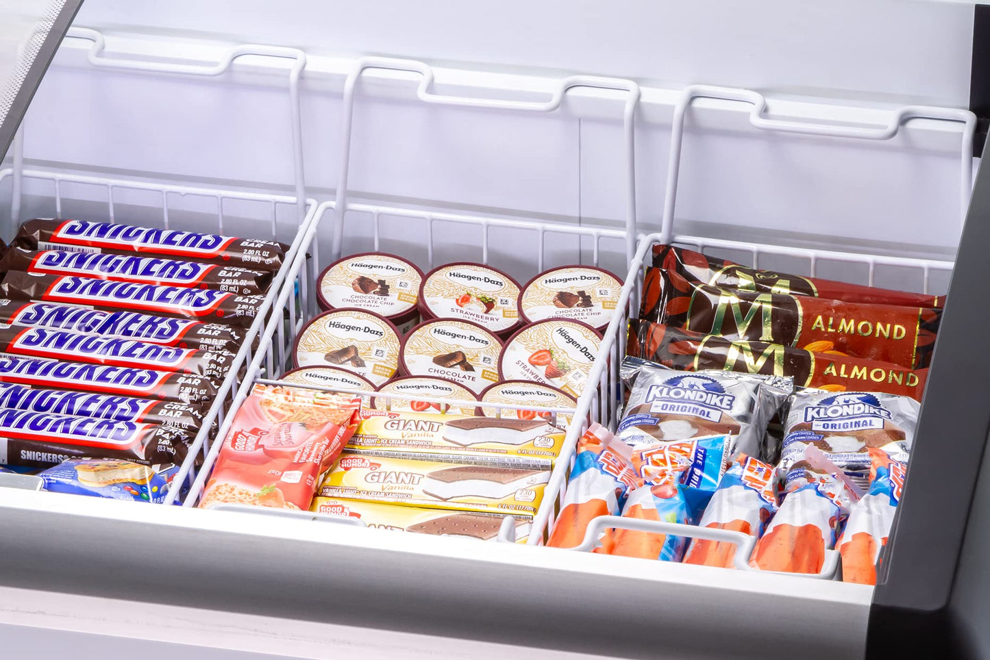 Duura Commercial Mobile Ice Cream Display Chest Freezer Sub Zero Temp Curved Glass Top Frost Free Lid with 5 Wire Baskets, 47.4 Inch Wide 12.8 Cubic Feet, White