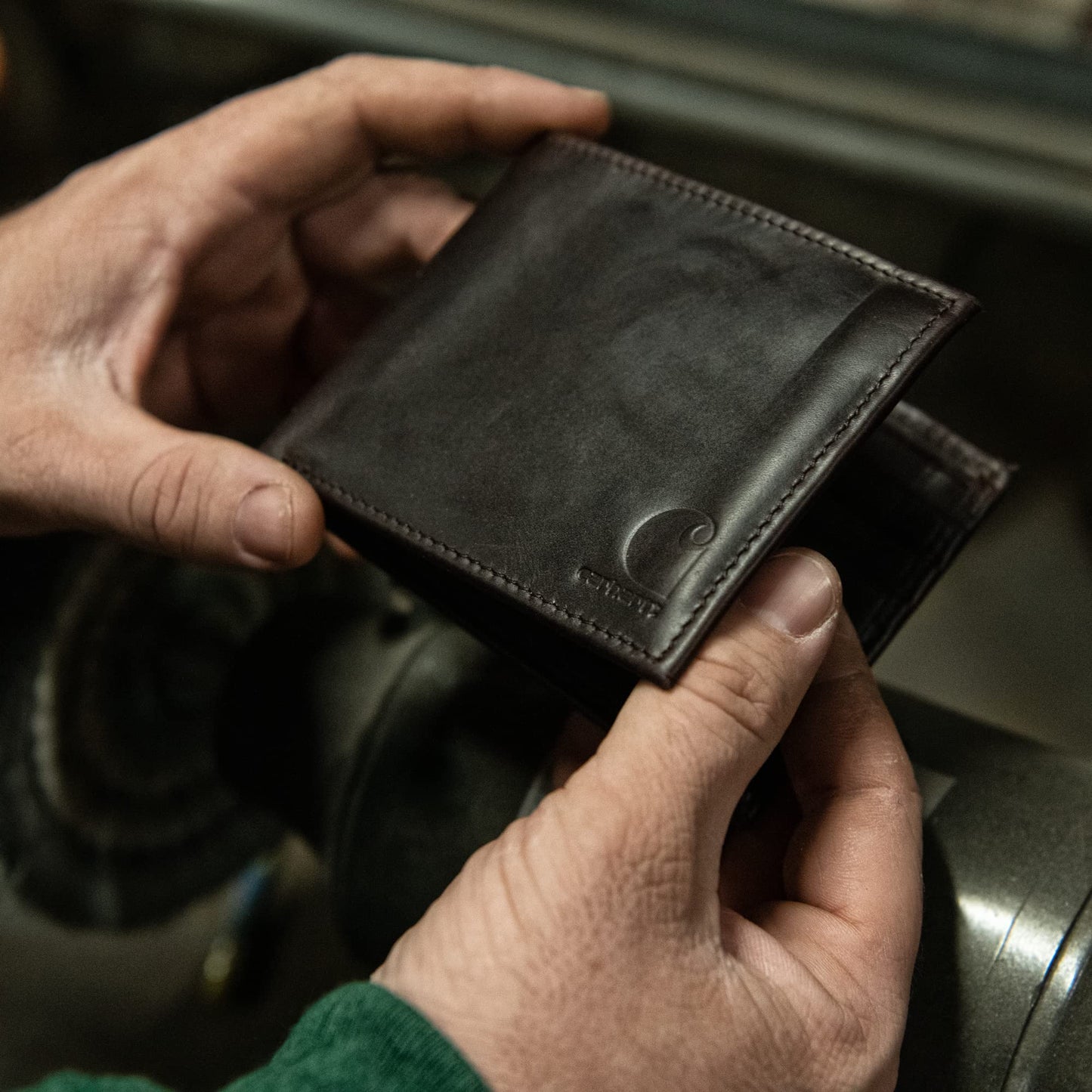 Carhartt Men's Durable Oil Tan Leather Wallets, Available in Multiple Styles – Front pocket, Bi-Fold, Trifold Wallets for Men, RFID Blocking & ID Holder