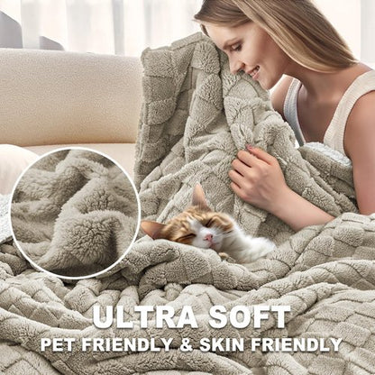IVAPUPU Ultra Soft Throw Blanket - Checkered Fluffy Blanket for Couch, Flannel Fleece Throw Blankets for Bed, Double Layered Thick Blanket Sage Green Throw, 50x60 Inches