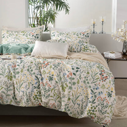 BUPIRD Queen Floral Comforter Set Soft Cute Floral Bedding Comforter Sets Garden Style Red Flower Print Botanical Flowers Comforter Set for All Seasons 1 Comforter and 2 Pillowcases