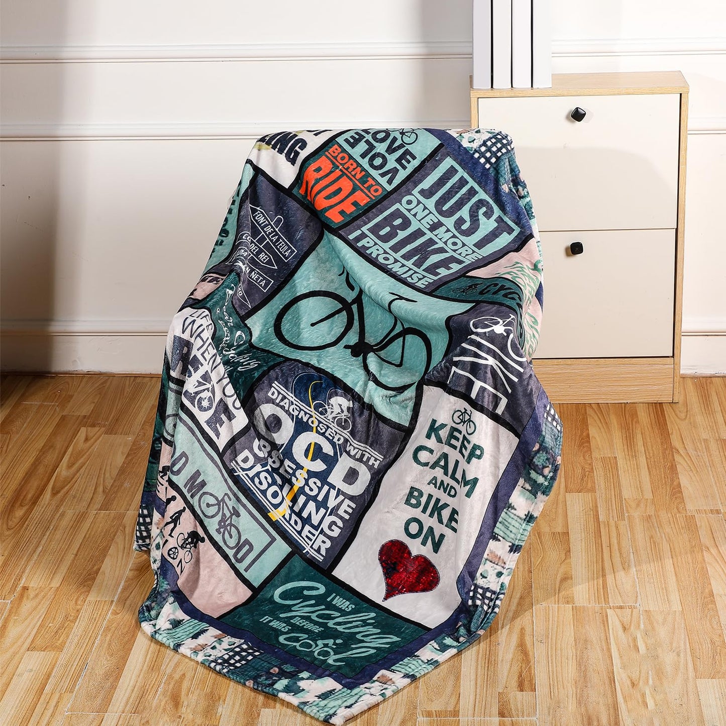 Soft Bicycle Blanket for Couch Bed Cozy Microfiber Fleece Flannel Bike Throw Blanket Gifts for Cycling Lover Kids Boys Girls Adults (Bike02, 130cm x 150cm(50'' x 60''))