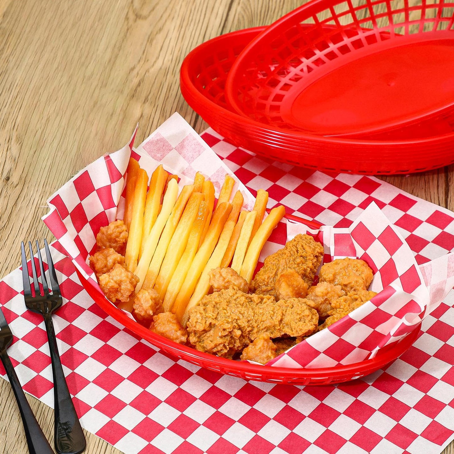 Patelai 30 Pcs Fast Food Baskets with 100 Sheets Red Checkered Deli Liners, 10.5" x 6.7" Red Burger Baskets 100 Pcs Clear Bags with Tie, Restaurant Serving Basket Sets for Burgers Fries Hot Dogs Bread