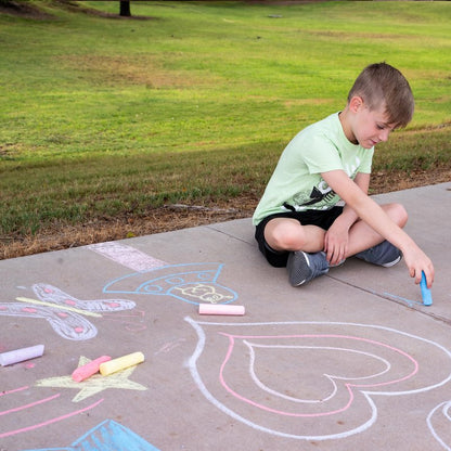 JOYIN 160 PCS Sidewalk Chalks Set-16 Colors Non-Toxic Washable Jumbo Chalk for Outdoor Art Play, Painting on Chalkboard, Blackboard and Playground