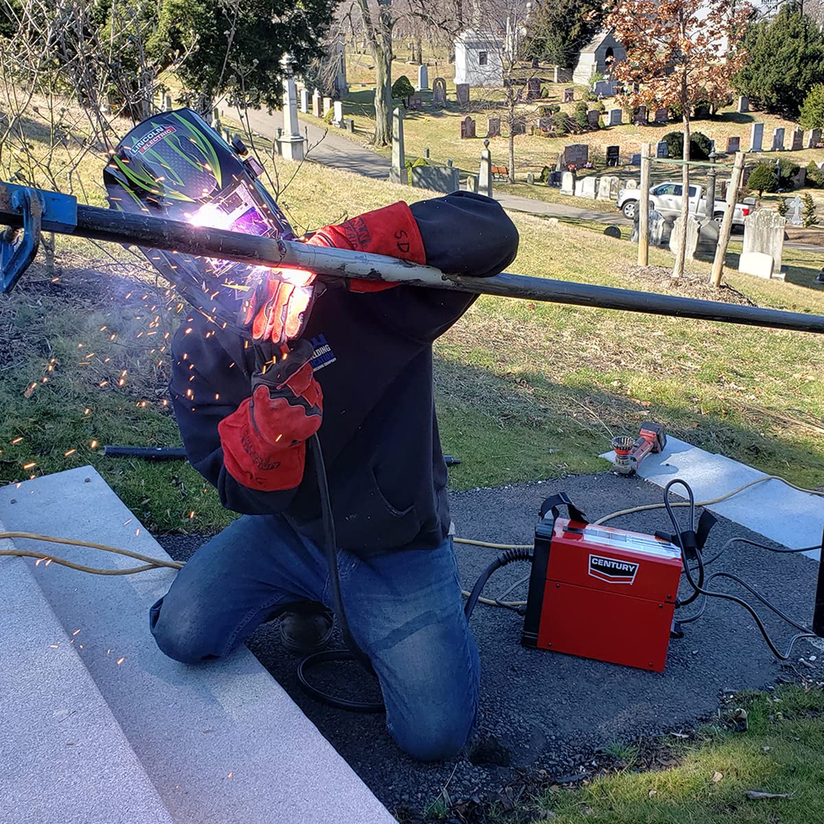 Lincoln Electric FC90 Flux Core Wire Feed Welder and Gun, 90 Amp, 120V, Inverter Power Source for Easy Operation, Portable Shoulder Strap, Best for Small Welding Jobs