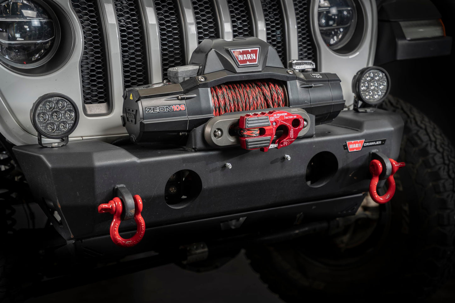 Factor 55 Ultrahook Closed System Shackle Pin Mount, Designed for Steel Cables and Synthetic Ropes - Red