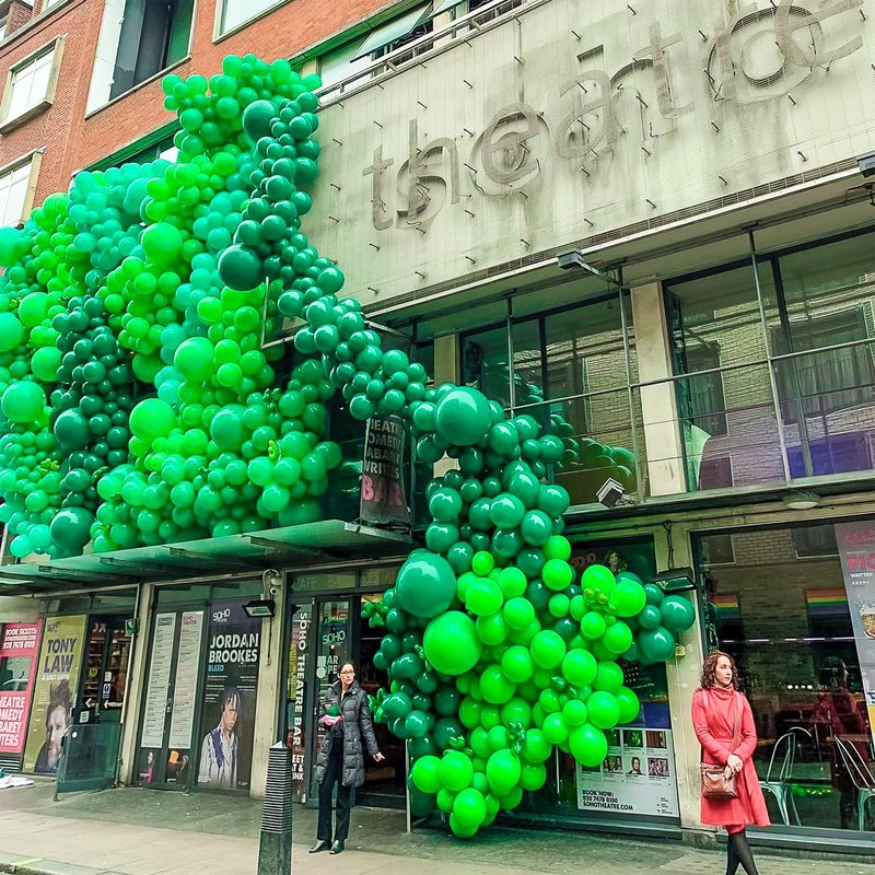 PartyWoo Green Balloons 100 pcs Different Sizes of 36 18 12 10 5 Inch Green Balloon Arch Kit Garland for Birthday Baby Shower Graduation Dinosaur Jungle Golf Football Theme Party Decorations Green-Y24