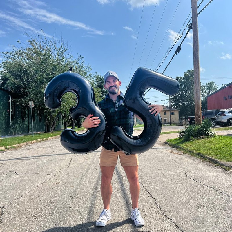 Black Number 18 Balloon 40 Inch, 18th Birthday Party Decorations for Children, Giant 18 Foil Balloon for Party Supplies
