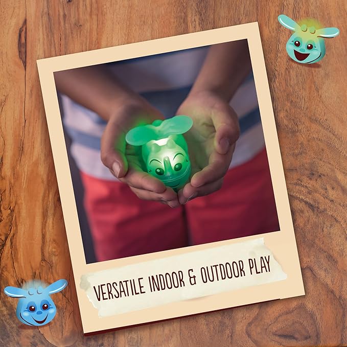 Toysmith Chasing Fireflies Kids Game - The Game of Shine &amp Seek - Interactive Games for Kids - Indoor &amp Outdoor Game - for Ages 3+ BlueGreen