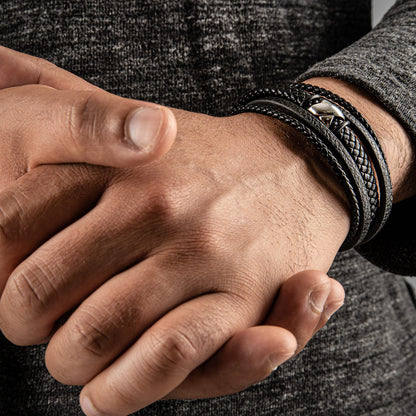 SERASAR Pulsera de cuero plateado 20cm para hombre idea regalo, genuino, caja cierre magnetico ajustable