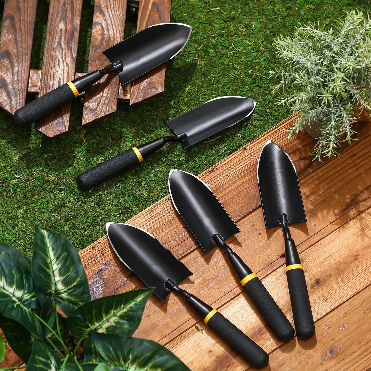 Leriton 8 Pcs Garden Hand Trowel Heavy Duty Carbon Steel Garden Shovels Tools with Resin Rubberized Handle for Camping, Digging, Soil Planting, Transplanting, Lawn Yard Farm (Narrow Shovels)