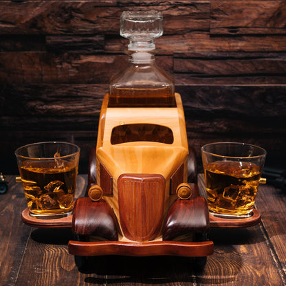 Vintage Car Decanter Set, Large Bar Centerpiece - 750ml Decanter + 2 Shot Glasses, Whiskey Gifts for Men, Dad, Birthday, Limited Edition, Great Bar Gift - Elevate Your Drinking Experience