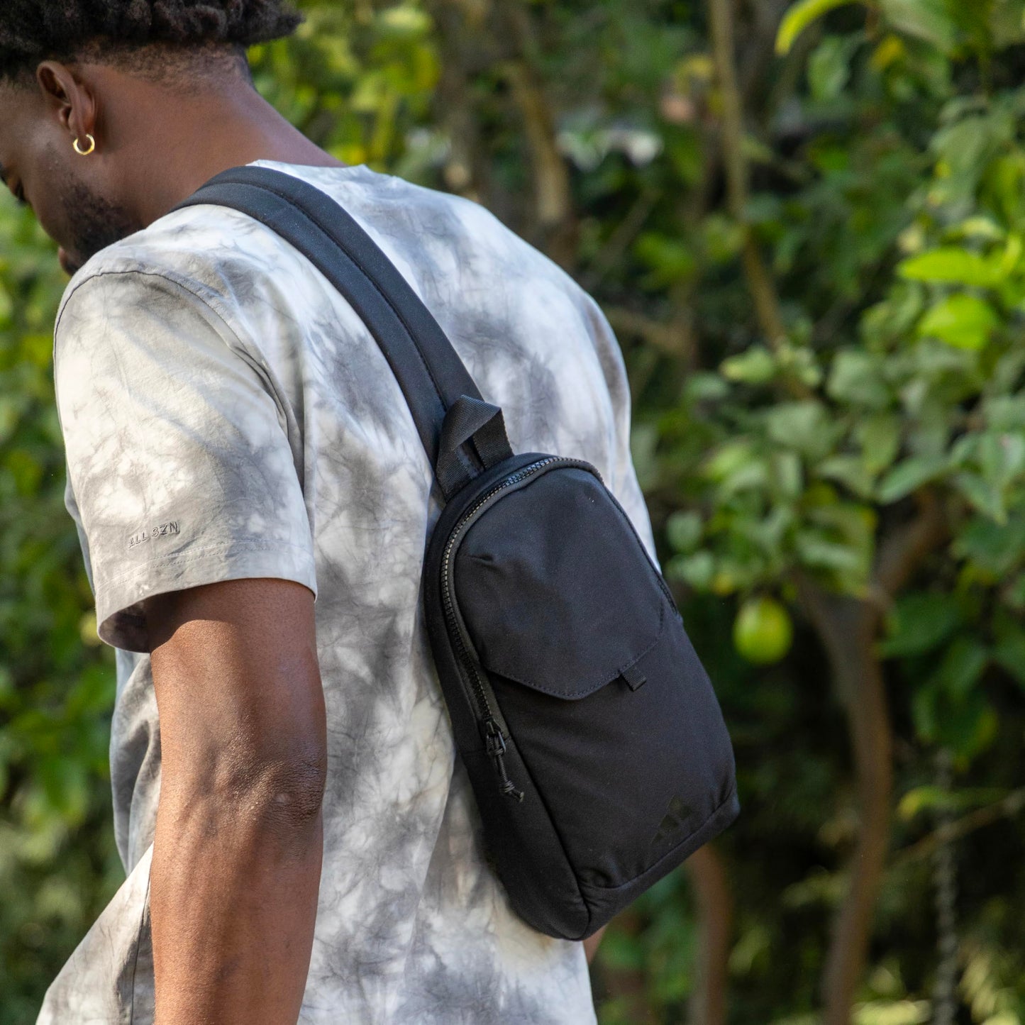 adidas Essentials Crossbody – Athletic Sling Bag with Phone Pocket, Black/2.0, One Size